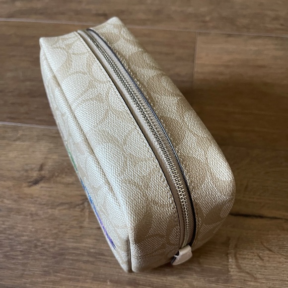 COACH-NWT Disney Cosmetics Bag-“Once Upon A Time” - Picture 12 of 13